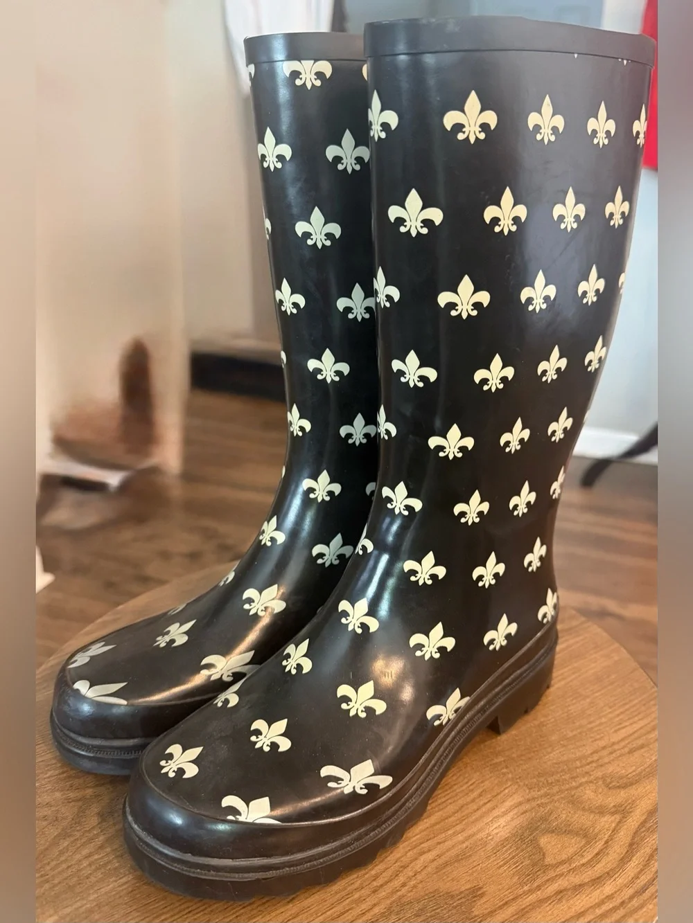 Black Fleur-de-Lis Rain Boots